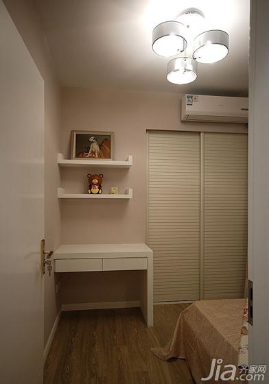 ,三居室装修,90平米装修,现代简约风格,卧室,书桌,灯具