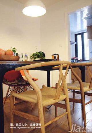 日式风格二居室90平米餐厅餐桌效果图
