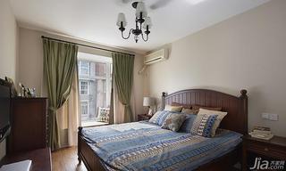 美式风格三居室90平米卧室床效果图