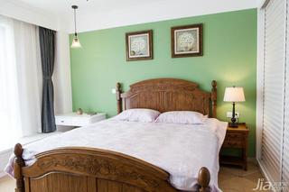美式风格二居室小清新绿色80平米卧室卧室背景墙床图片