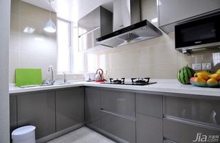 现代简约风格二居室90平米厨房橱柜设计图