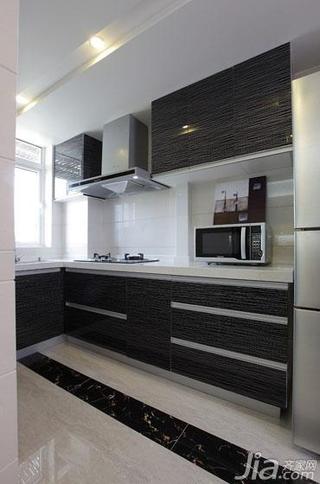 现代简约风格二居室70平米厨房橱柜效果图