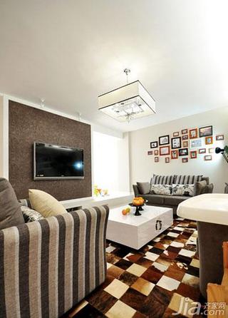 现代简约风格20万以上130平米电视背景墙地毯效果图