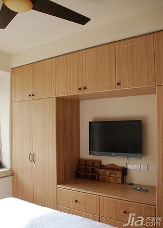 现代简约风格二居室70平米卧室电视柜效果图