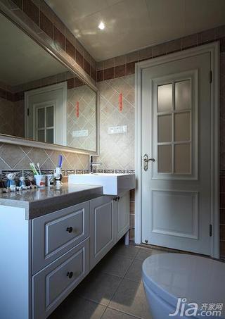 美式风格三居室110平米卫生间洗手台效果图