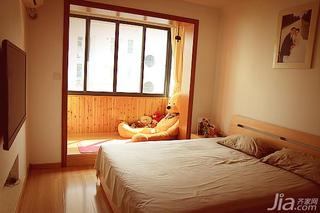 日式风格二居室50平米卧室地台床效果图