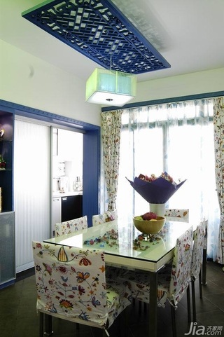 地中海风格二居室15-20万90平米餐厅餐桌效果图