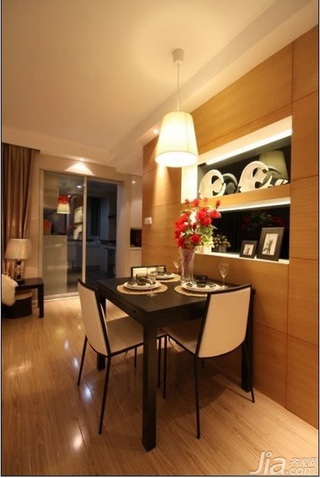 欧式风格二居室5-10万80平米客厅餐桌婚房平面图