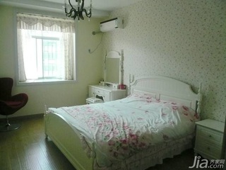 田园风格二居室浪漫3万以下70平米卧室床效果图