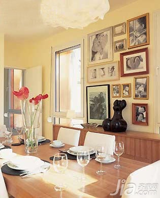 简约风格小户型3万以下40平米餐厅照片墙餐桌效果图