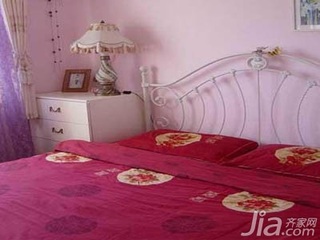 简约风格二居室浪漫3万以下50平米卧室床效果图