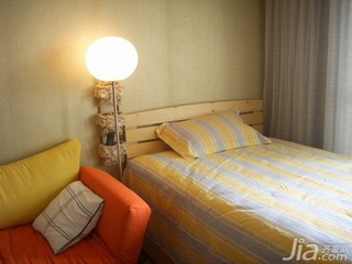 简约风格一居室3万以下50平米卧室床效果图