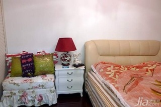 欧式风格二居室10-15万80平米卧室床图片