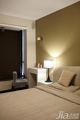 简约风格二居室简洁5-10万70平米卧室床新房平面图