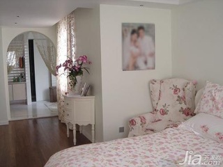 简约风格四房5-10万100平米卧室床婚房家装图片