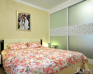 简约风格二居室10-15万80平米卧室床新房家装图片