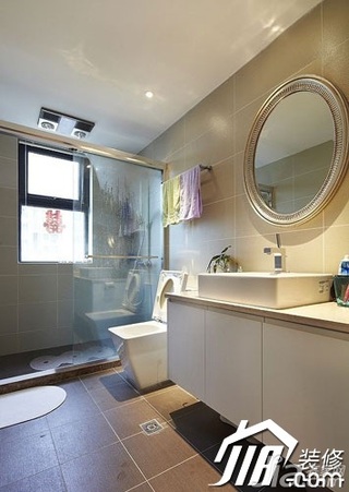 简约风格三居室富裕型阳台淋浴房图片