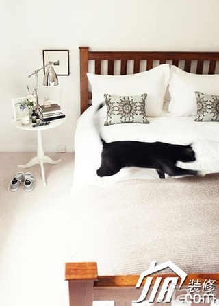 新古典风格二居室70平米卧室床图片