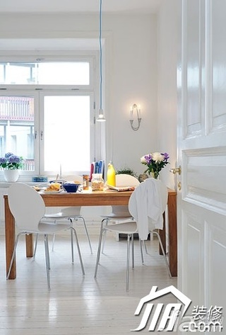 欧式风格一居室富裕型80平米餐厅餐桌效果图