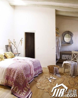 欧式风格复式舒适富裕型客厅背景墙床效果图