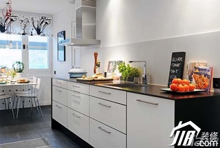 欧式风格二居室100平米厨房橱柜效果图