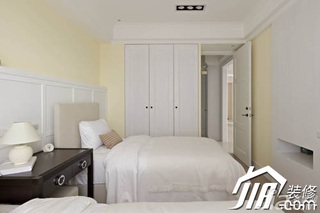 美式乡村风格三居室富裕型130平米卧室床效果图