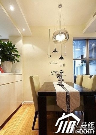 简约风格一居室简洁富裕型60平米餐厅餐桌图片