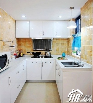 三居室简洁白色5-10万100平米厨房橱柜设计