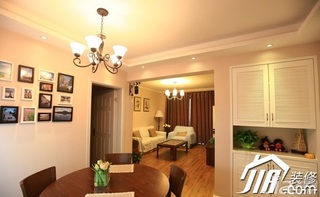 混搭风格二居室富裕型90平米客厅沙发背景墙灯具图片