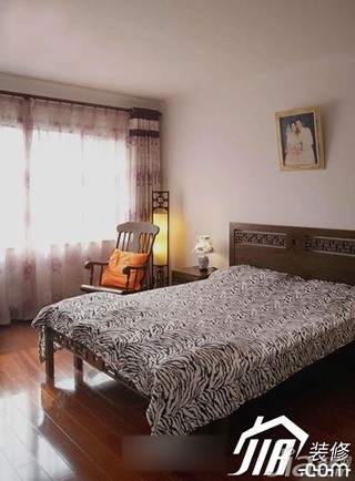 中式风格三居室15-20万110平米卧室床图片