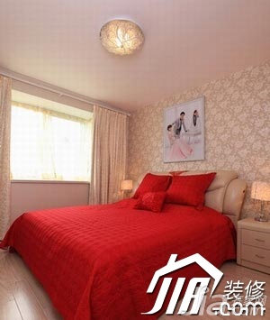 公寓装修,80平米装修,5-10万装修,简约风格,卧室,床,红色,床头柜,灯具