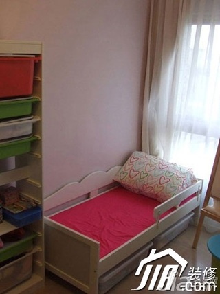 混搭风格复式儿童房床效果图