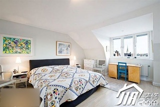 混搭风格公寓舒适富裕型100平米卧室床图片
