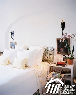 混搭风格公寓舒适富裕型90平米卧室床效果图