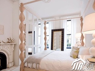 欧式风格复式富裕型卧室床效果图