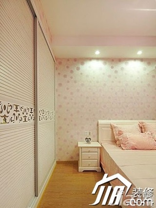 简约风格二居室粉色80平米卧室壁纸图片