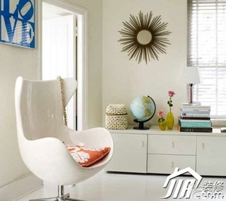 简约风格小户型简洁白色经济型40平米客厅改造