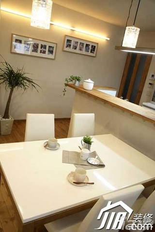 日式风格二居室60平米餐厅餐桌效果图