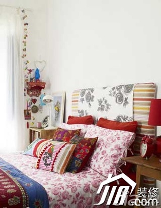 混搭风格小户型温馨经济型60平米卧室床图片