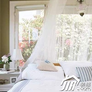 欧式风格公寓简洁白色经济型70平米卧室床效果图