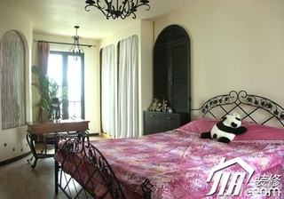 地中海风格别墅舒适富裕型卧室床图片
