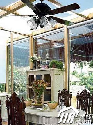 地中海风格复式5-10万110平米阳光房餐桌图片