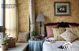 田园风格二居室舒适富裕型卧室床效果图