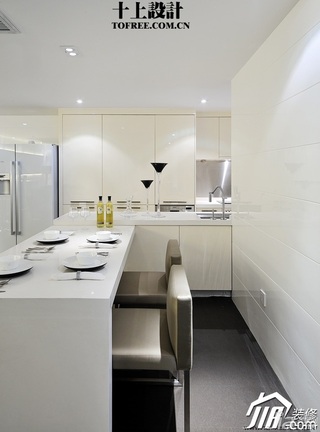 十上简约风格白色富裕型130平米厨房吧台橱柜订做