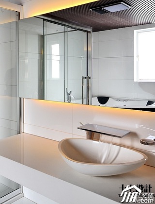 十上简约风格白色富裕型130平米卫生间洗手台图片