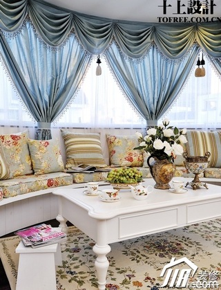 十上欧式风格别墅富裕型窗帘效果图