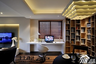 十上欧式风格公寓130平米书房书桌图片