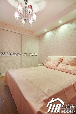 简约风格二居室舒适3万-5万90平米卧室床效果图