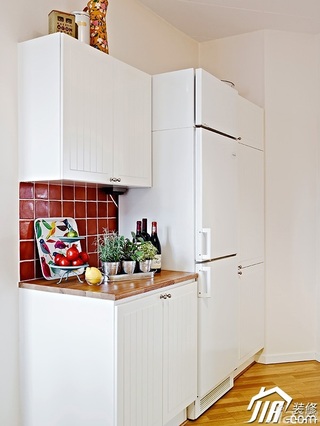 欧式风格一居室实用80平米厨房橱柜订做