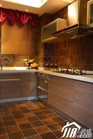 东南亚风格公寓原木色经济型厨房橱柜图片